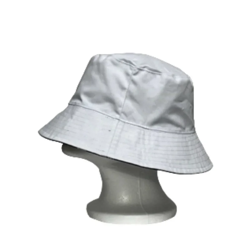 ALICE + OLIVIA Reversible Bucket Hat: Black with Daisy Print And Solid White NWT - Picture 5 of 11